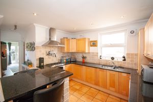 Kitchen- click for photo gallery